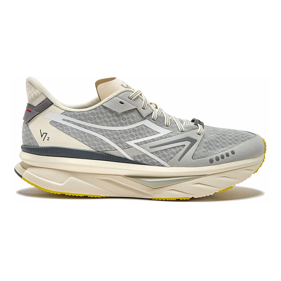 Side view on white background of Womens Diadora Atomo V7000-2 running shoe in Silver Dd/Whisper White, Medium (Regular) width