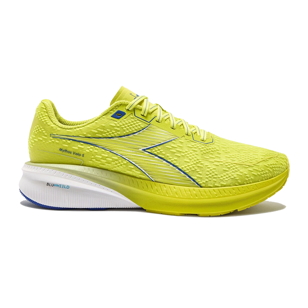 Side view on white background of Mens Diadora Mythos Blushield Volo 5 running shoe in Sulphur Spring/Surf The Web, Medium (Regular) width
