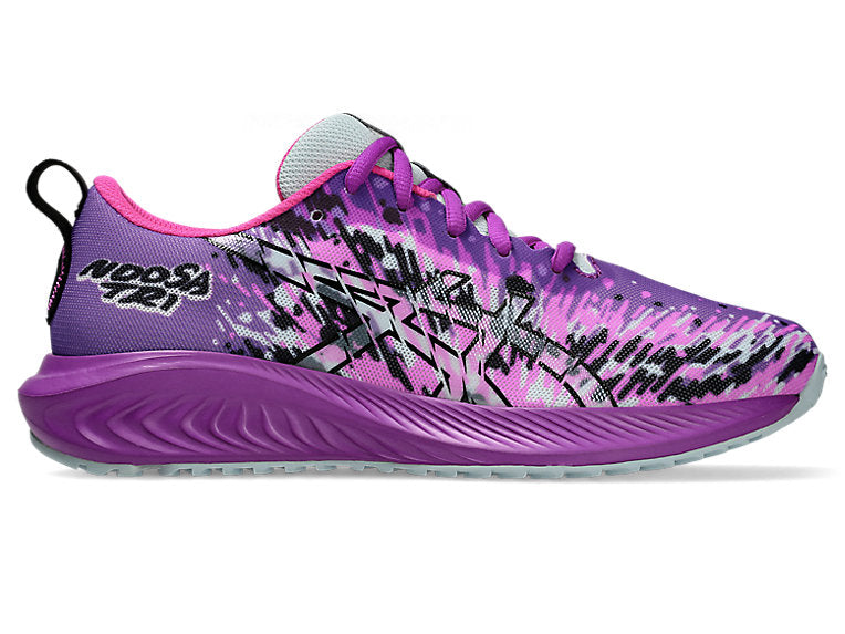 Side view on white background of Youth Asics Gel-Noosa Tri 16 GS running shoe in Bold Magenta/White, Medium (Regular) width