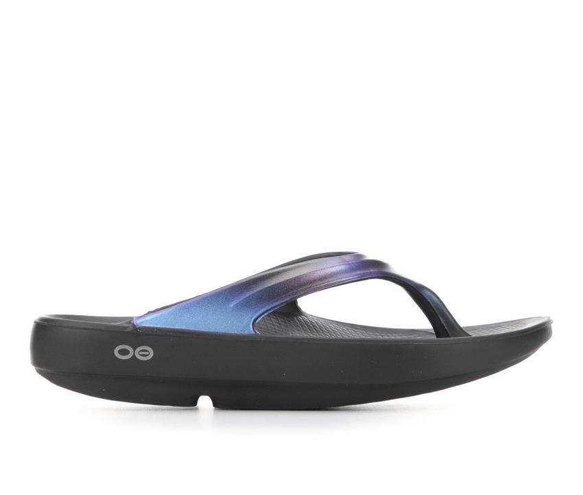 Side view on white background of Womens OOFOS OOlala Luxe Sandal running shoe in Midnight Spectre, Medium (Regular) width