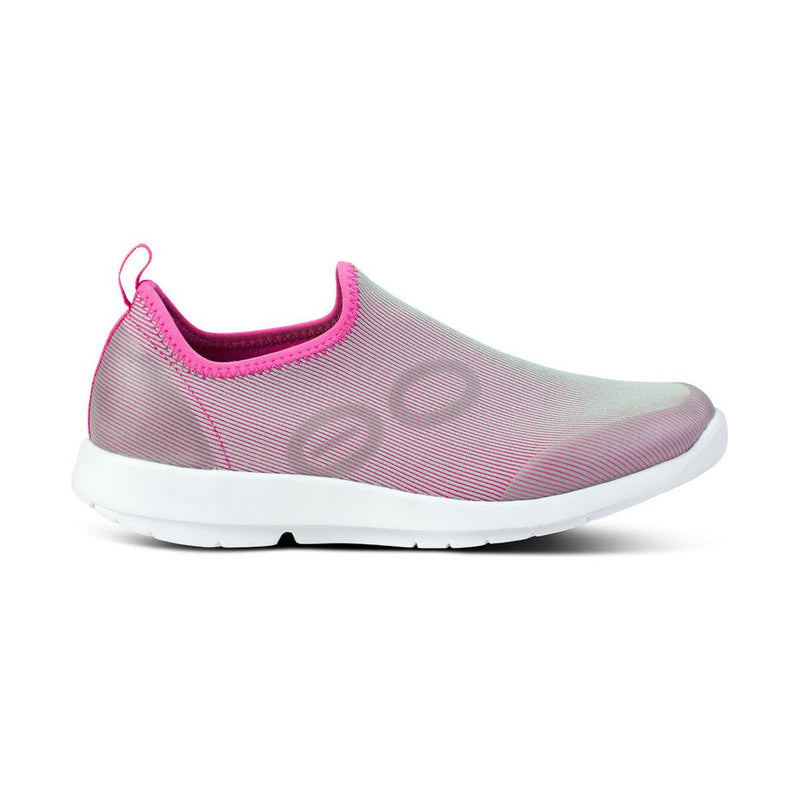 Women's OOFOS OOmg Sport LS, Fuchsia, 7 B Medium