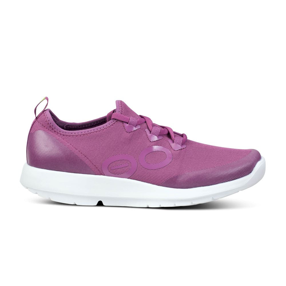 Women's OOFOS OOmg Sport LS, Plum, 7.5 B Medium