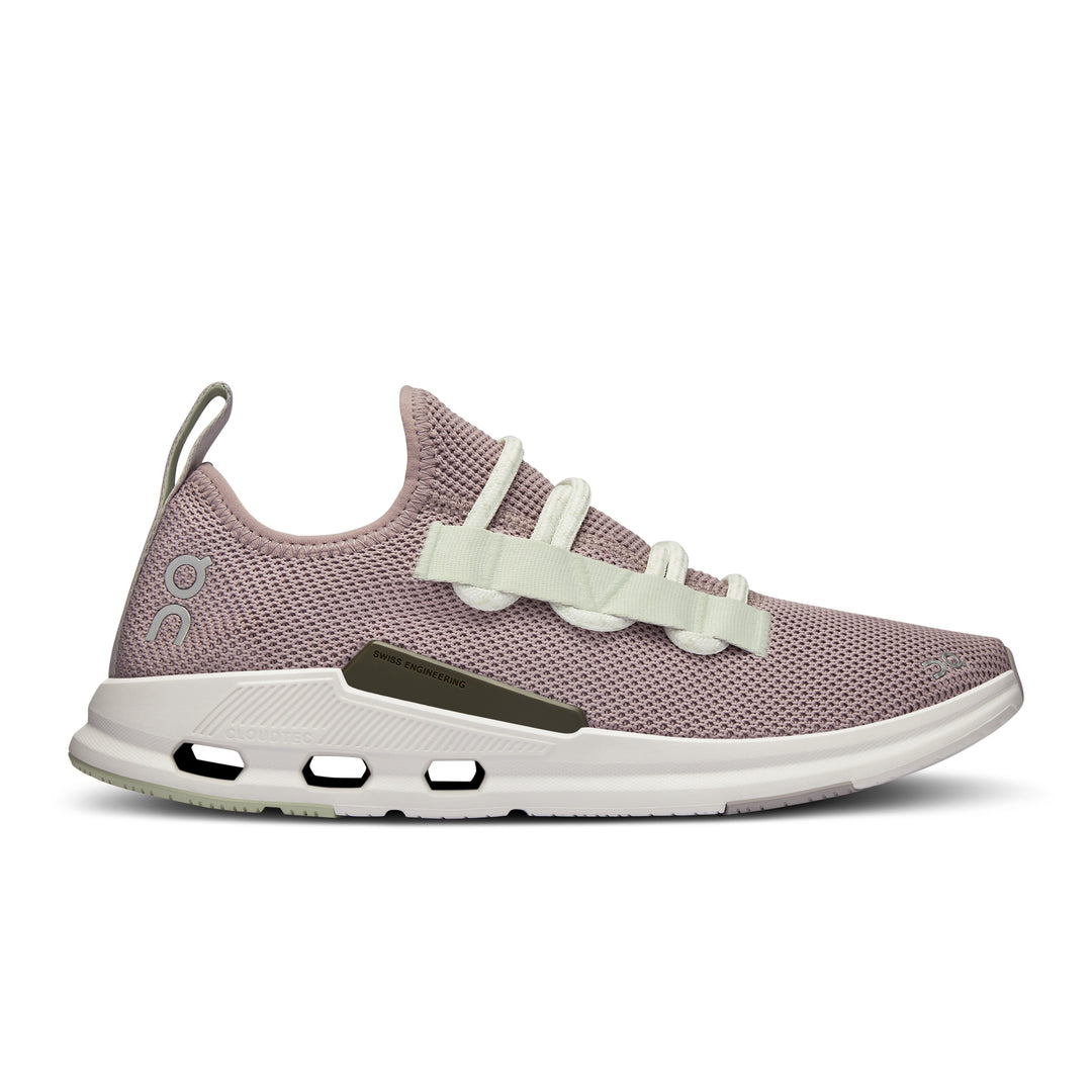 Women's On Cloudeasy, Heron/Aloe, 10 B Medium