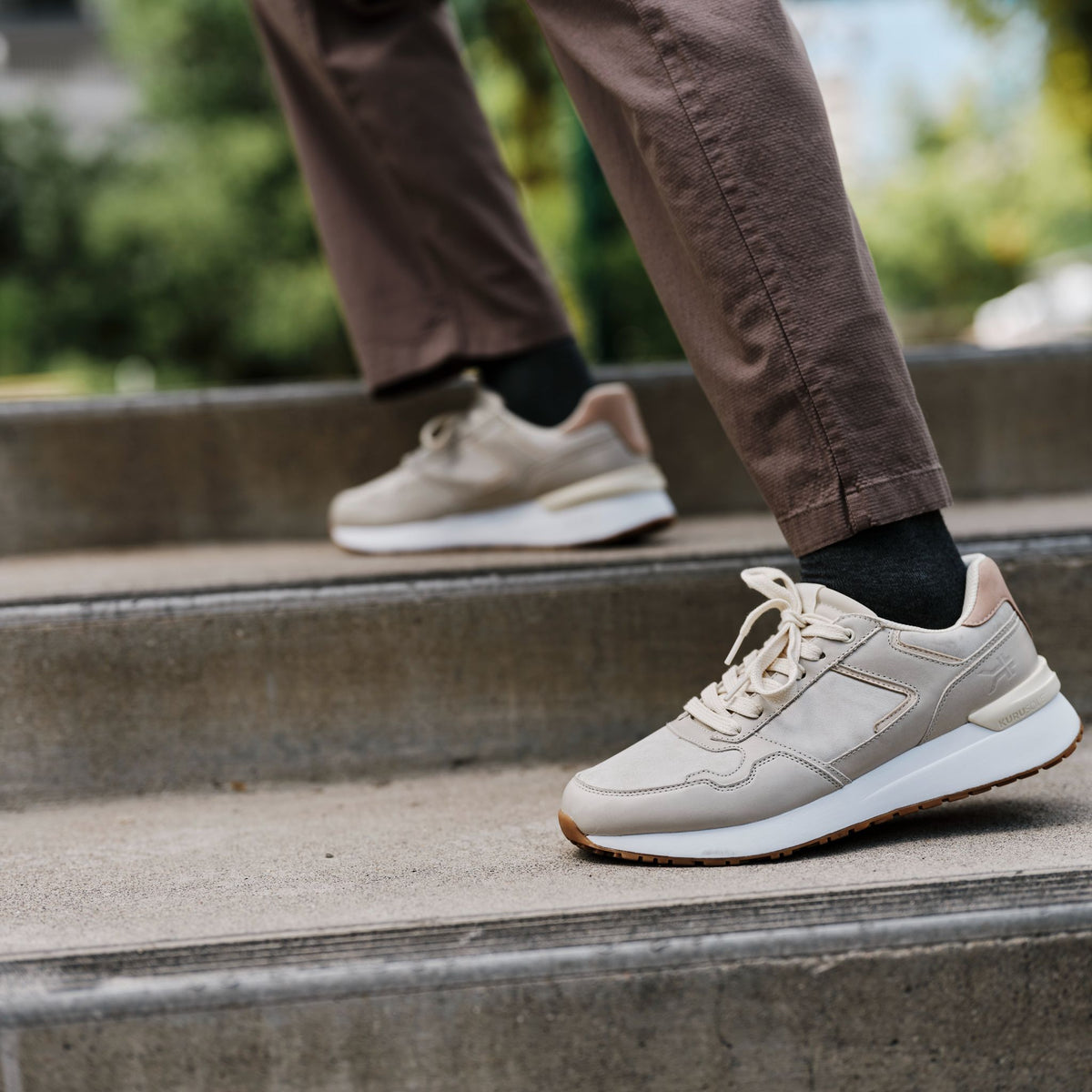 Unisex KURU APOGEE Luxe, Taupe Gray/Gum