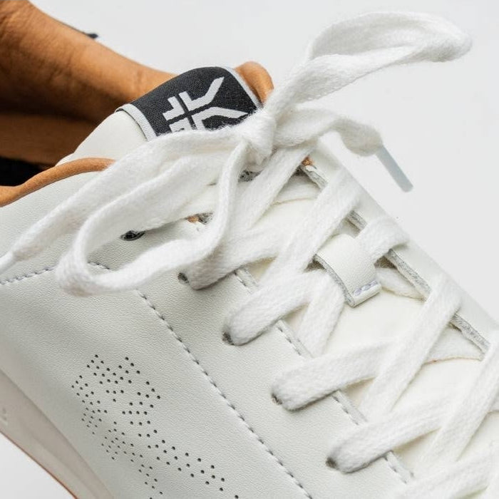 Women's KURU ROAM, Bright White/Jet Black