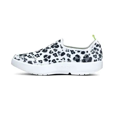 Side view on white background of Womens OOFOS OOmg EeZee running shoe in White Cheetah, Medium (Regular) width