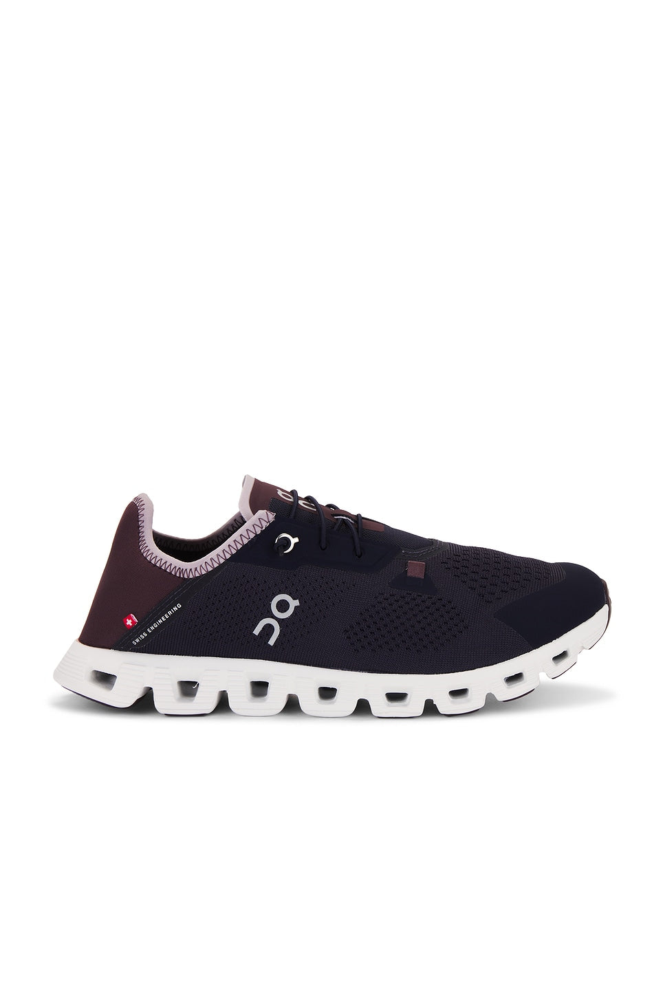 Side view on white background of Mens On Cloud 5 Coast running shoe in Midnight/Mulberry, Medium (Regular) width