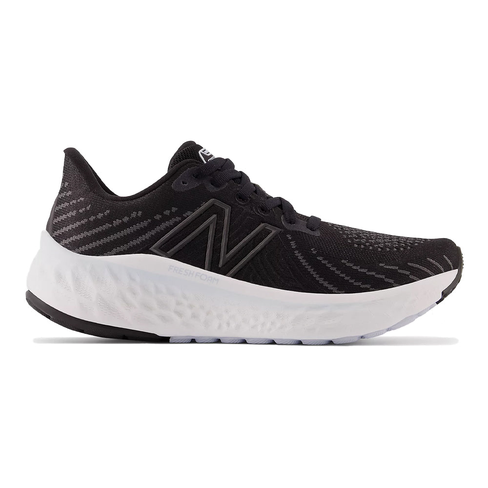 Women's New Balance Fresh Foam Vongo V5, Black/Starlight/Black Metallic, 10.5 B Medium