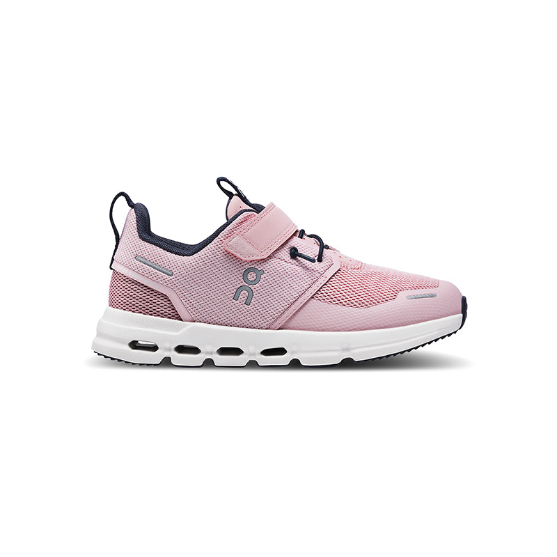 Side view on white background of Kids On shoe in Zephyr/White, Medium (Regular) width