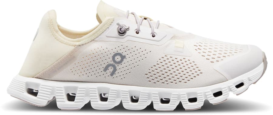 Women's On Cloud 5 Coast, Sand/Ray, 7.5 B Medium