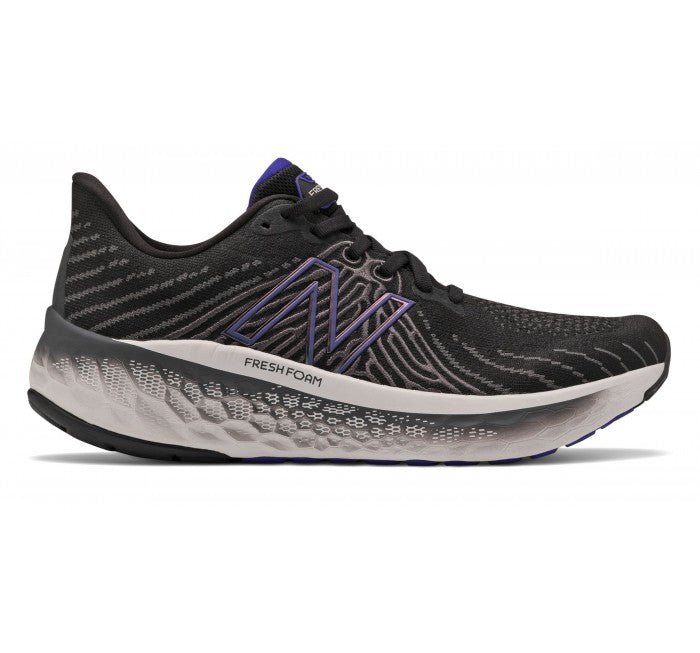 Men's New Balance Fresh Foam Vongo v5, Black/Deep Violet, 12 2E Wide