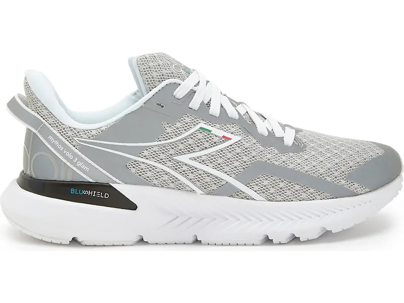 Women's Diadora Mythos Blushield Volo 3, Silver/White, 7 B Medium