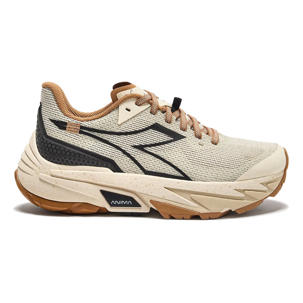 Side view on white background of Womens Diadora Sestriere-Xt 2 running shoe in Whisper White/Black/Biscuit, Medium (Regular) width