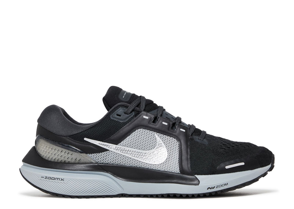Men's Nike Air Zoom Vomero 16, Black/Metallic Silver, 8.5 D Medium
