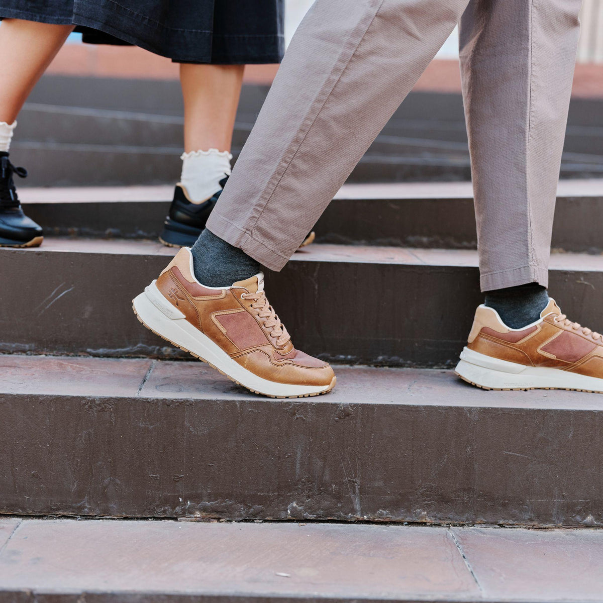 Unisex KURU APOGEE Luxe, Cognac Brown/Gum