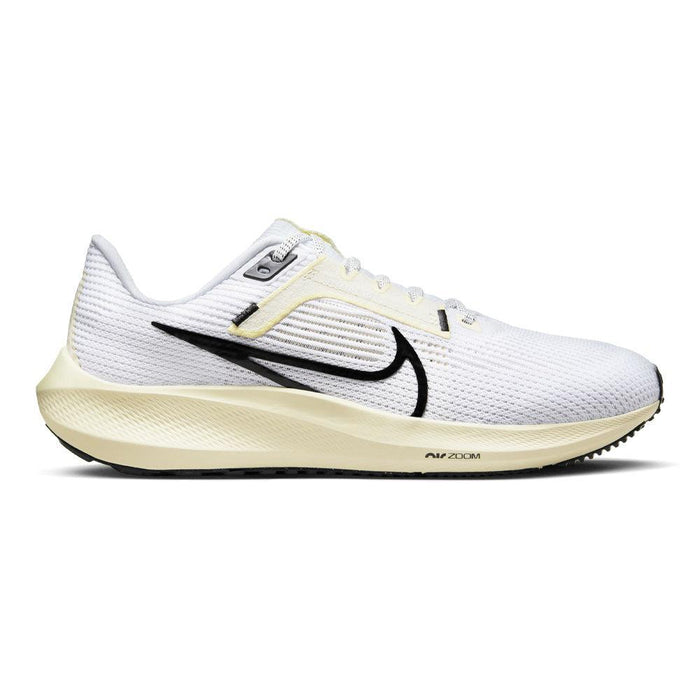 Women's Nike Pegasus 40, White/Black-Coconut Milk, 9 B Medium