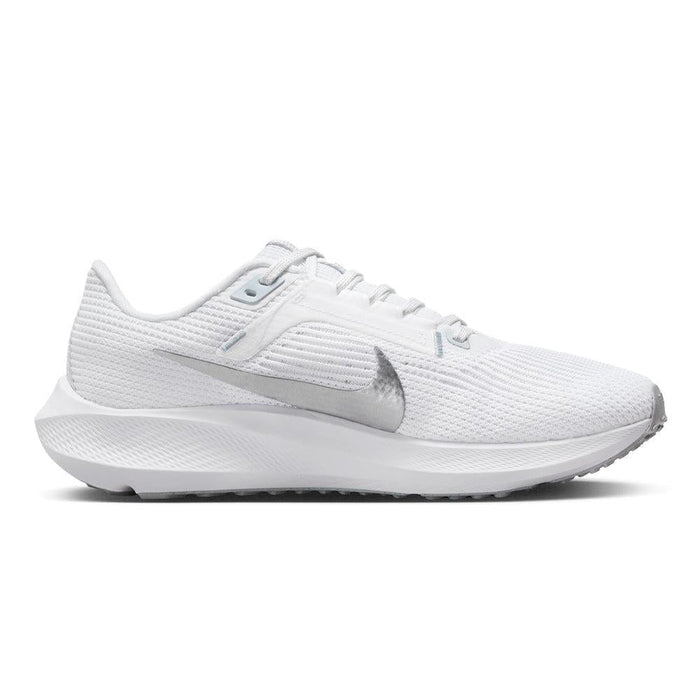 Women's Nike Pegasus 40, White/Metallic Silver-Pure Platinum, 5 B Medium