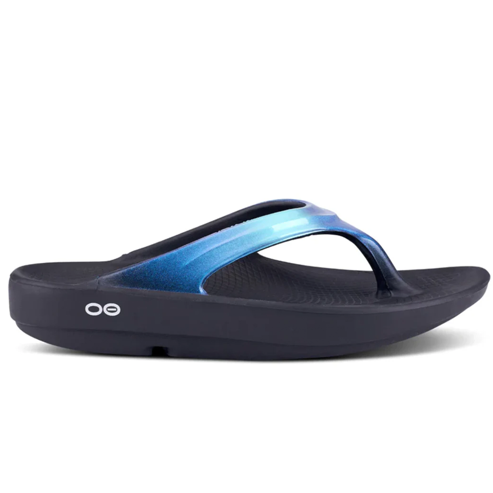 Side view on white background of Womens OOFOS Oolala running shoe in Atlantis, Medium (Regular) width