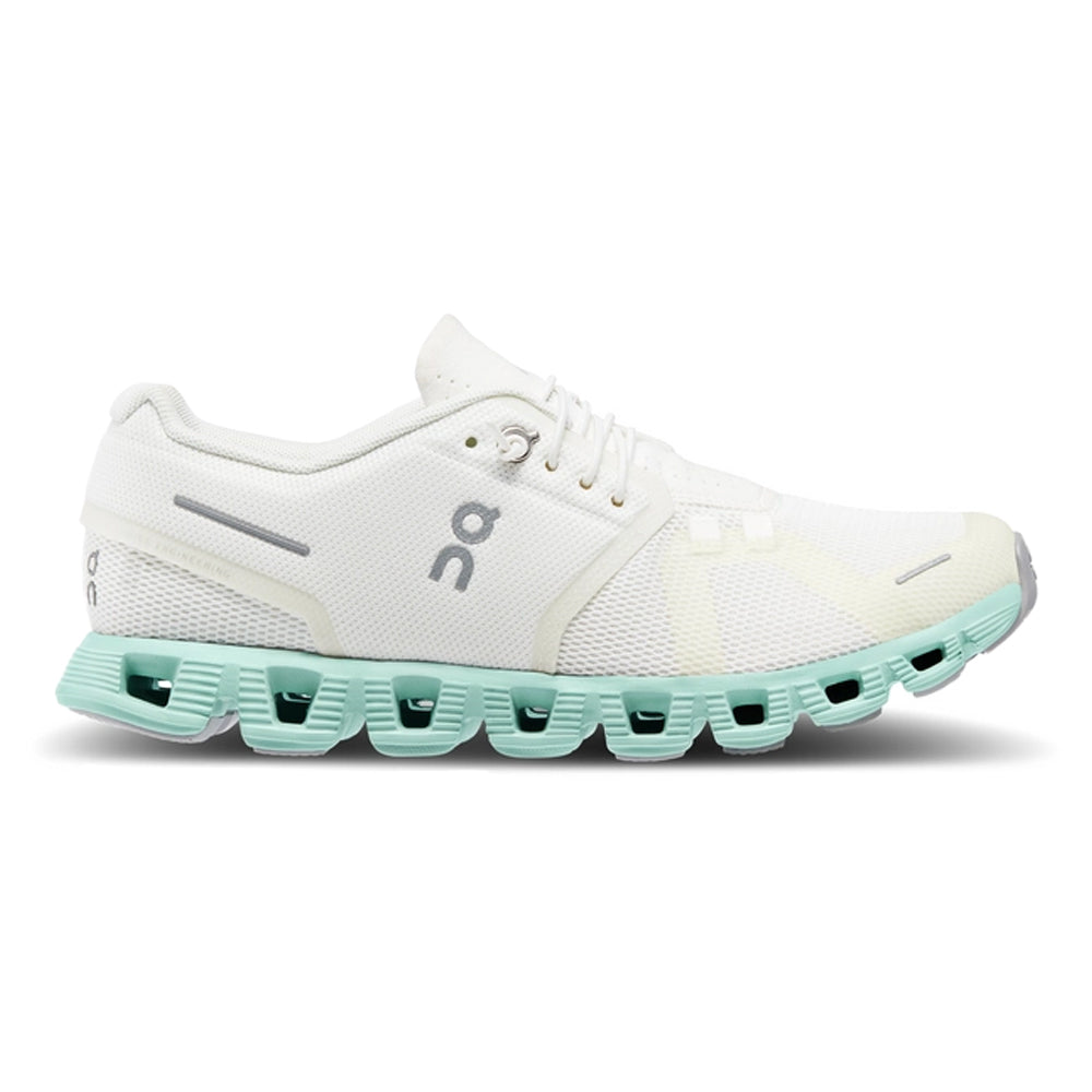 Women's On Cloud 5 Undyed, Undyed-White/Creek, 8 B Medium