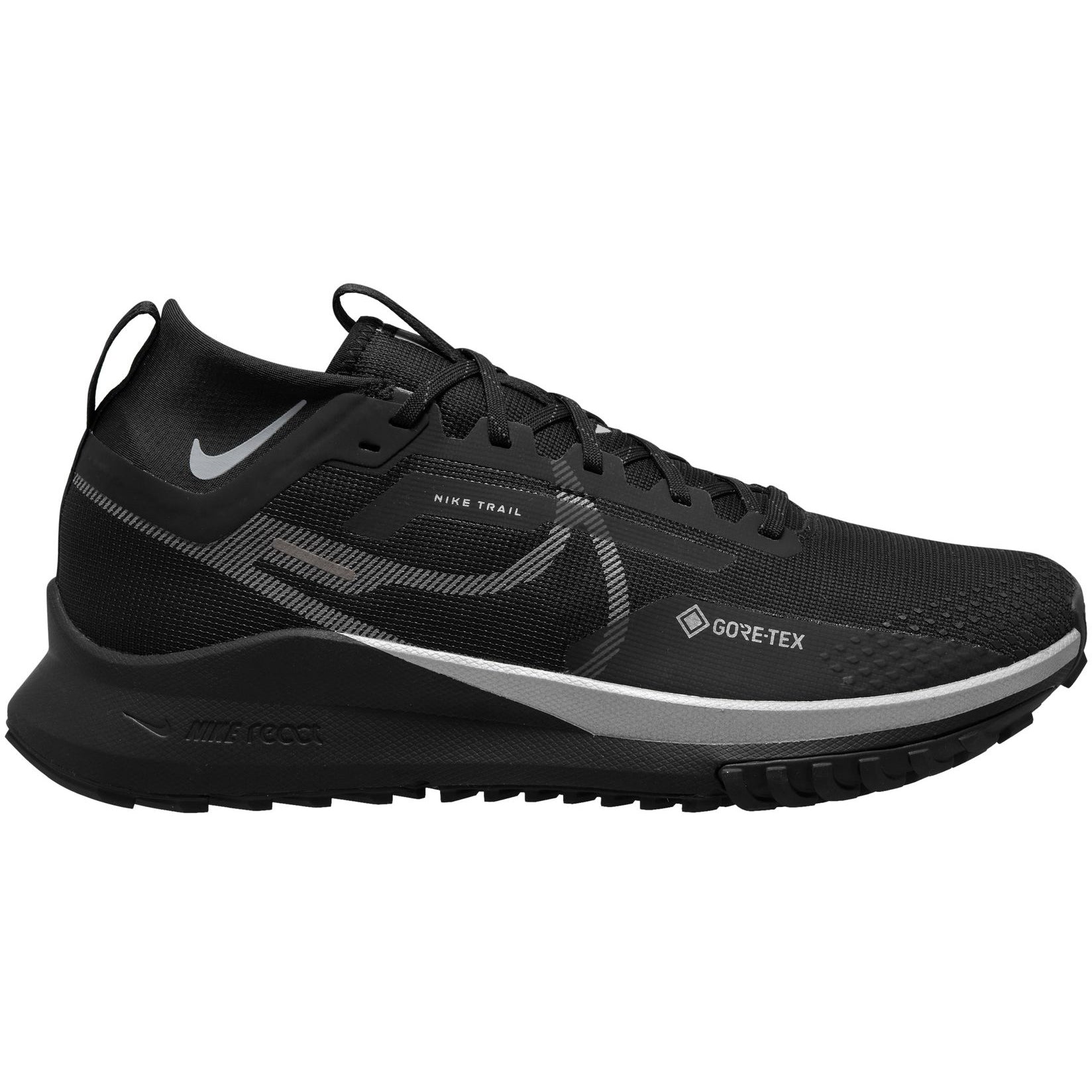 Side view on white background of Mens Nike Pegasus Trail 4 Gore-Tex running shoe in Black/Wolf Grey/Reflect Silver, Medium (Regular) width