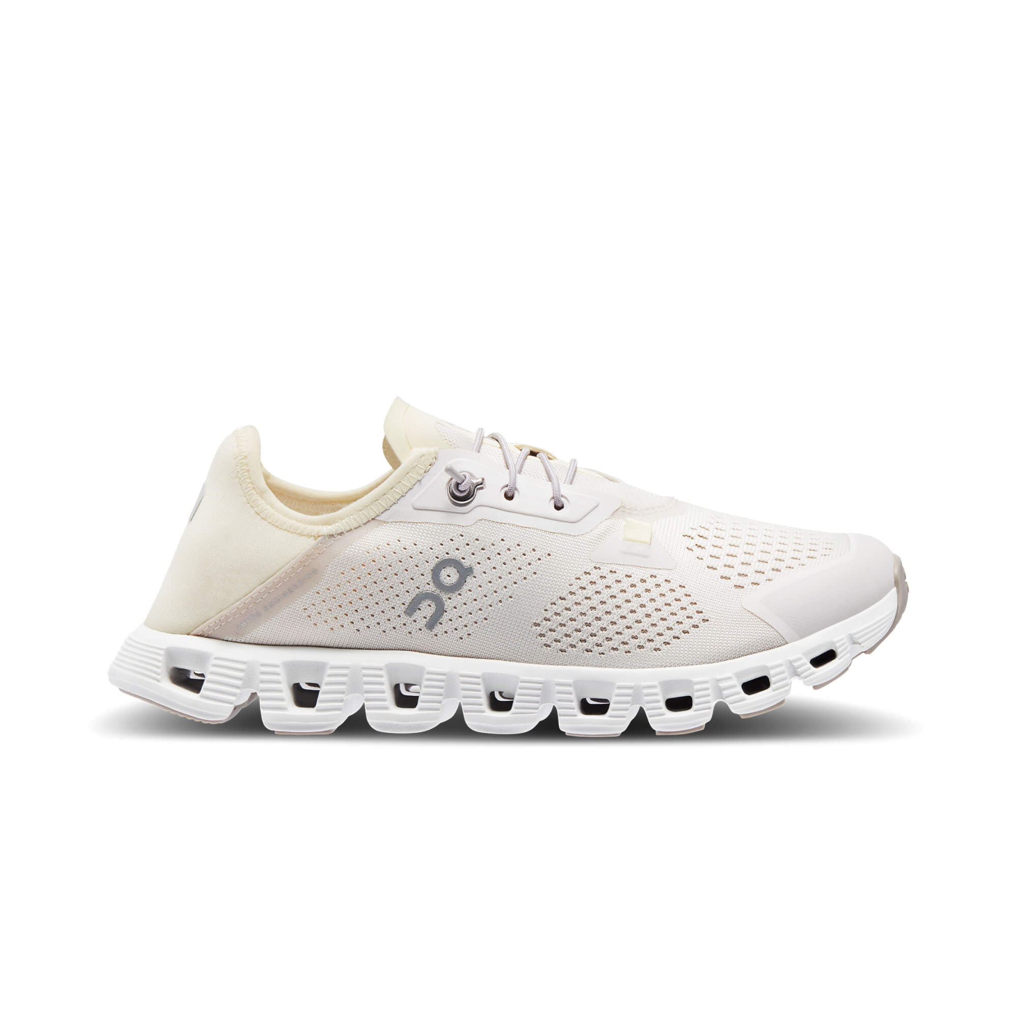 Women's On Cloud 5 Coast, Sand/Ray, 11 B Medium