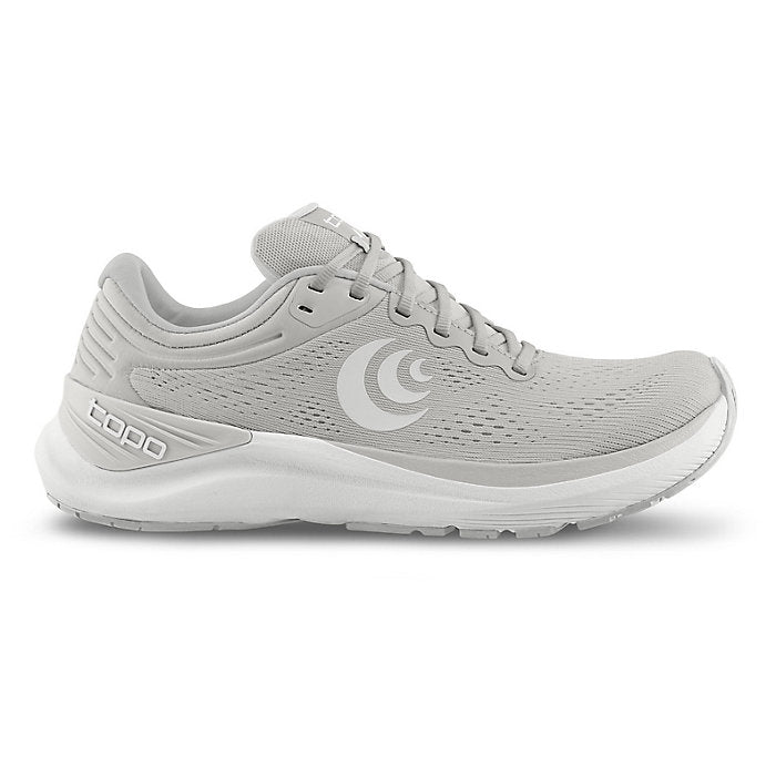 Women's Topo Athletic Ultrafly 4, Grey/Grey, 6 B Medium