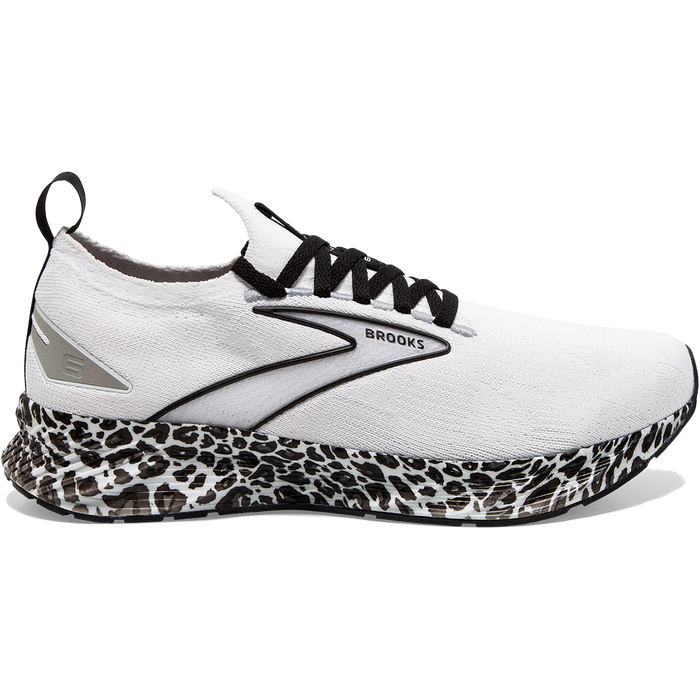 Women's Brooks Levitate StealthFit 6, White/Black/Alloy, 7.5 B Medium
