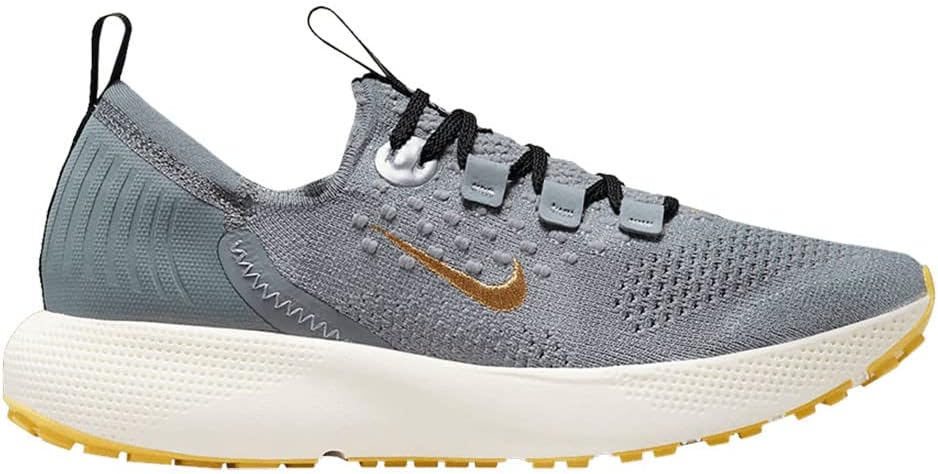 Women's Nike React Escape FlyKnit, Cool Grey/Metallic Gold Coin, 7 B Medium