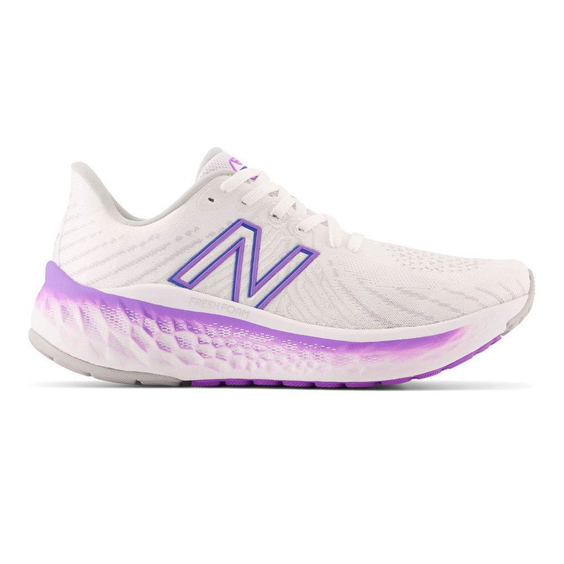 Women's New Balance Fresh Foam Vongo V5, White/Electric Purple/Bright Lapis, 10 B Medium