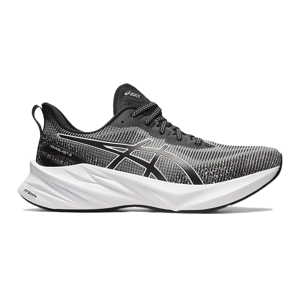 Men's Asics Novablast 3 LE, Black/White, 7 D Medium