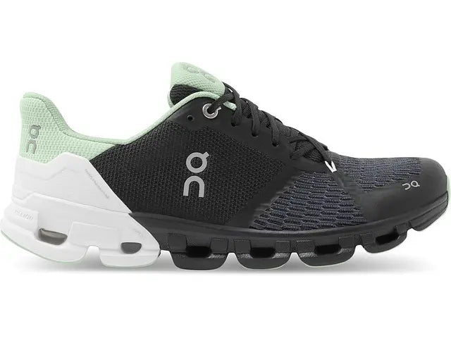 Women's On Cloudflyer, Black/White, 8.5 D Wide